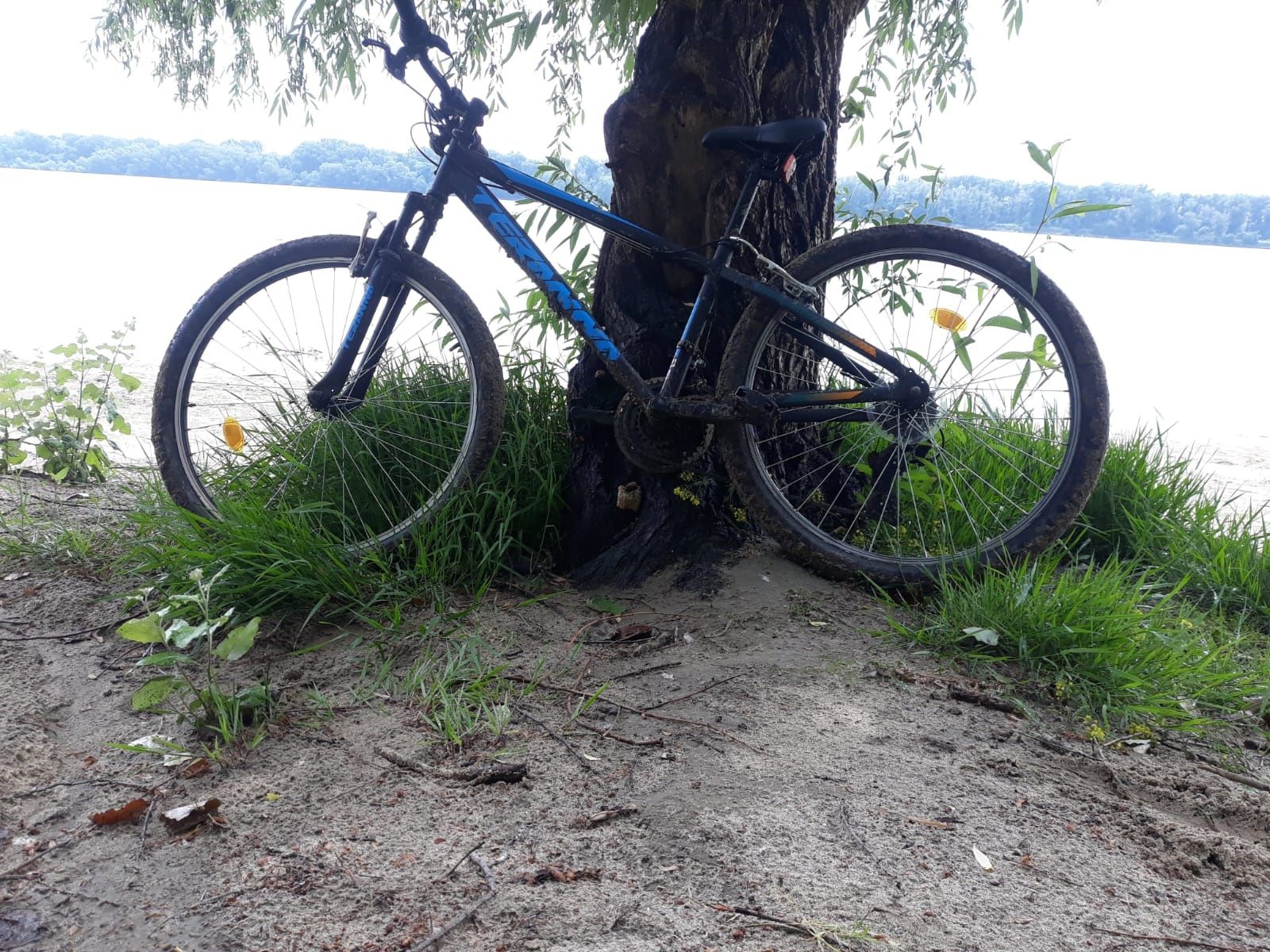 Vând bicicleta în stare foarte bună de funcționare.