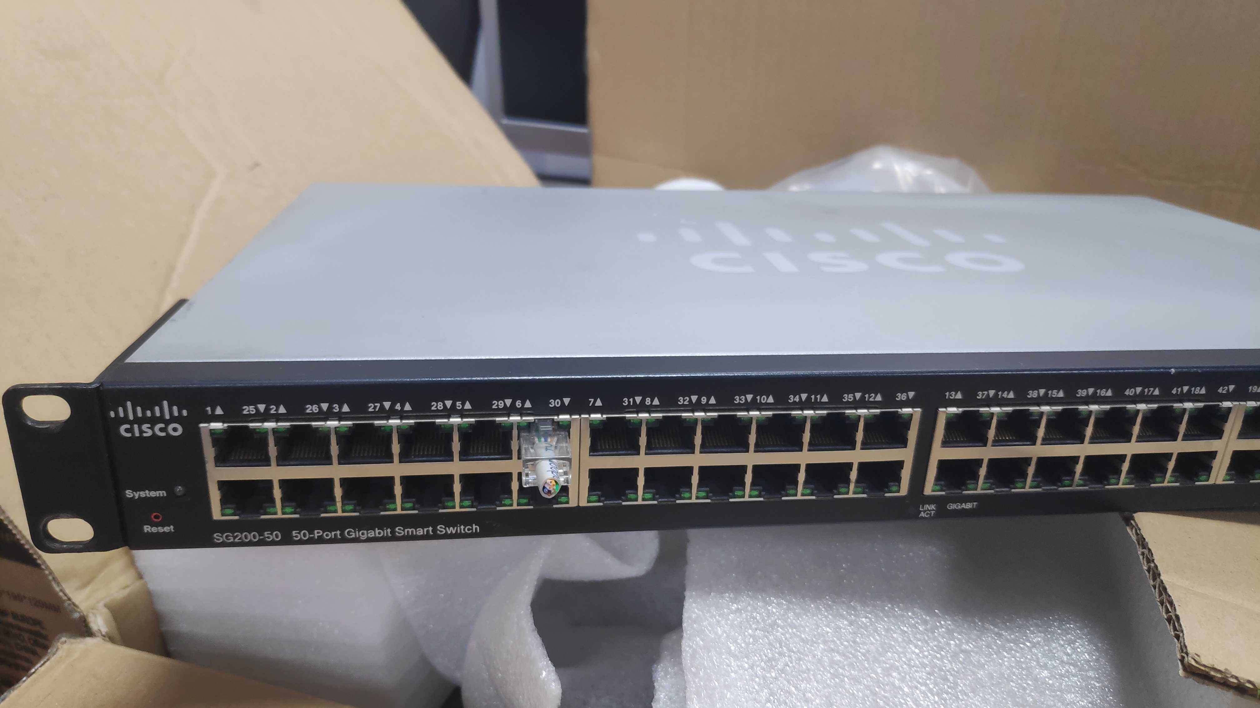 Cisco SB SG200-50 (SLM2048T-EU)  Б/у