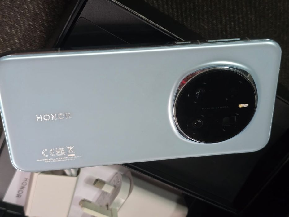 Продам honor magic 7 pro,12+12/512