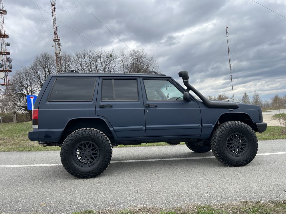 Vând/ Schimb Jeep Cherokee XJ 2.5TDI 1998