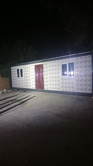 Vând container modular