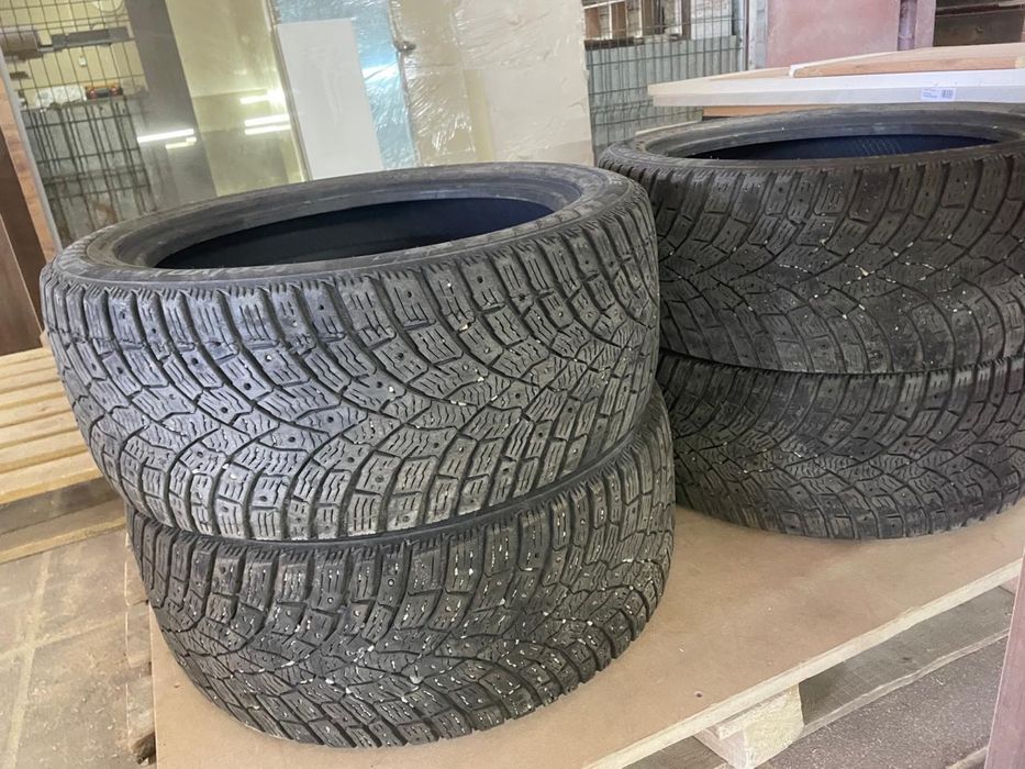Продам зимный шины шиповный