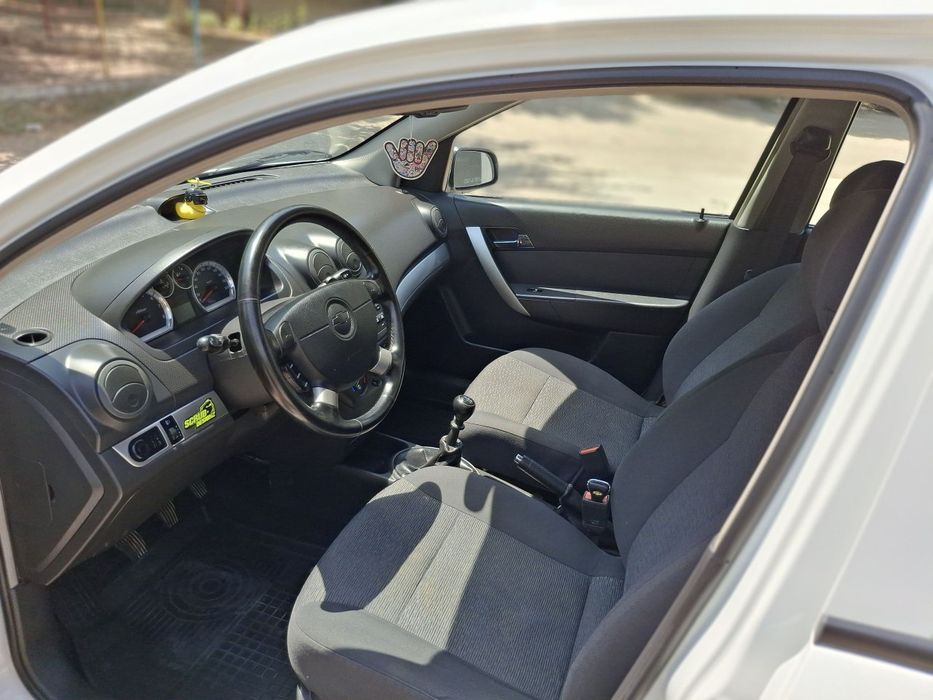 Продается  нексия 3