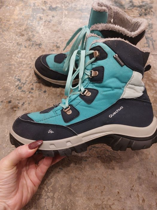 Cizme Quechua impermeabile mărime 38.