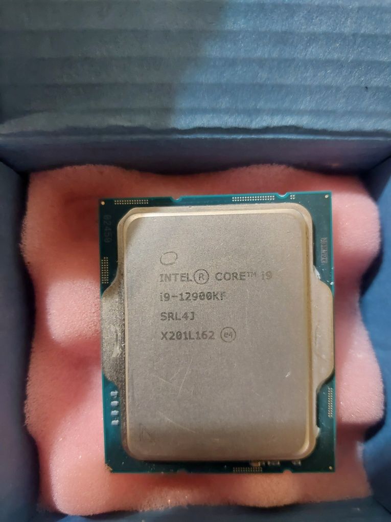 процесор intel core i9-12900K , i9-12900KF , LGA1700 , 16-ядрен