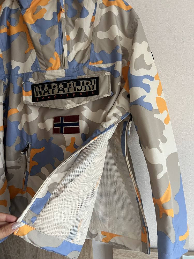 Дамско яке Napapijri