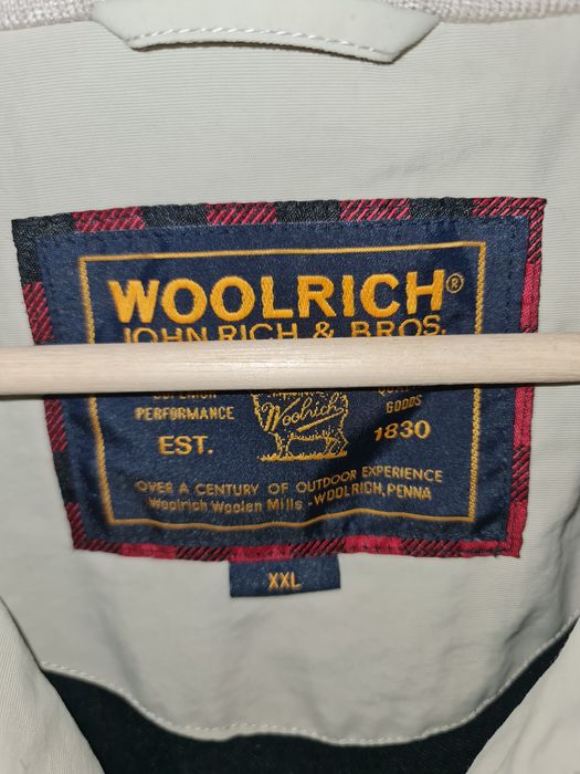 Geaca WOOLRICH marime XXL patagonia columbia the north face carhartt