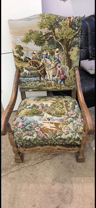 Scaune antic ( pt vanatori )