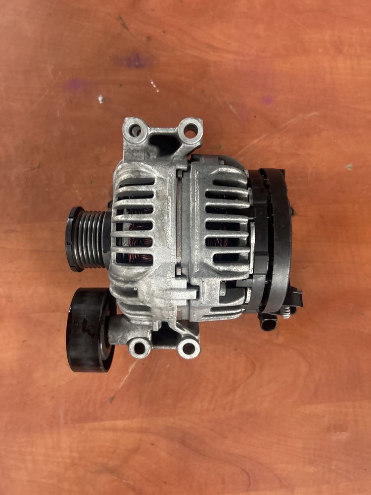 Alternator Bmw e87 e90e91 motor 2.0 benzina N46B20B