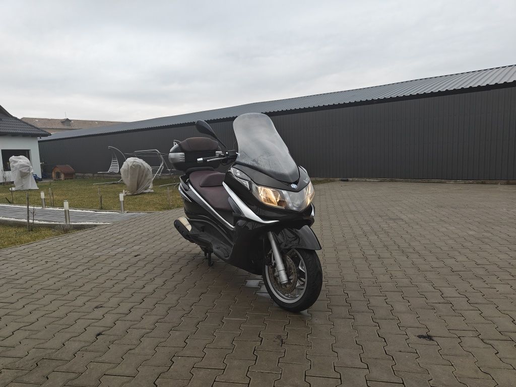 Vând Piaggio x10;500