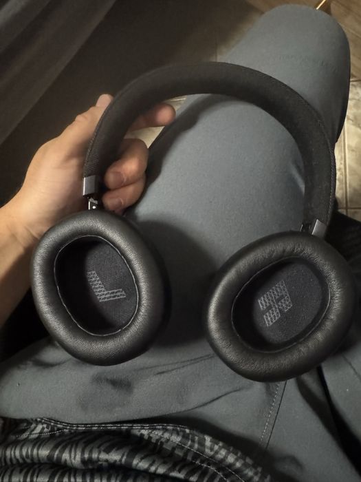 Слушалки jbl live 770 nc