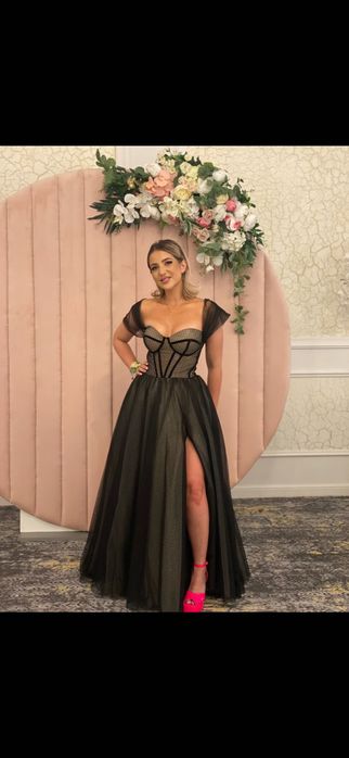 Vand rochie de ocazie