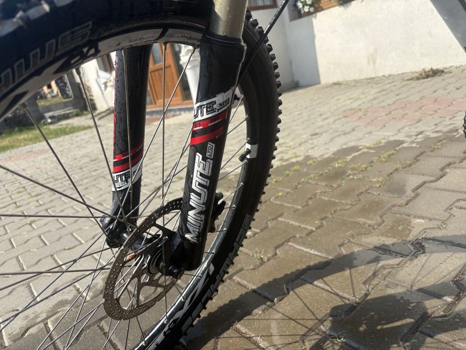 Bicicleta Cube full suspensi ,frane hidraulice