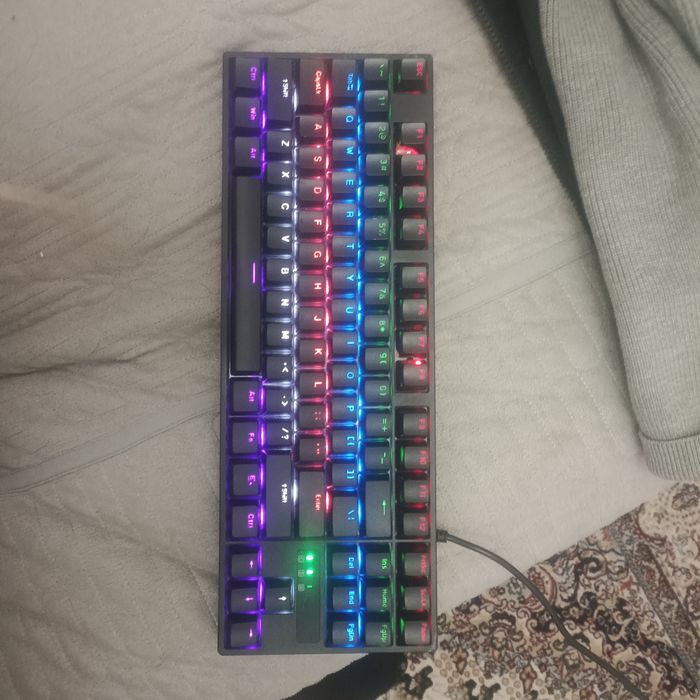 Продаю Клавиатуру механическая