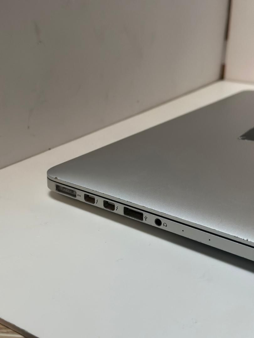 Laptop Apple MacBook Pro 13.3", Intel Core i5, 8 GB RAM -P-