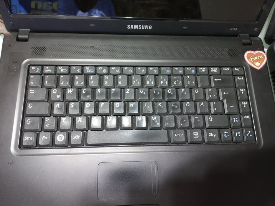 Toshiba satellite pro c660-2tq si samsung np r519