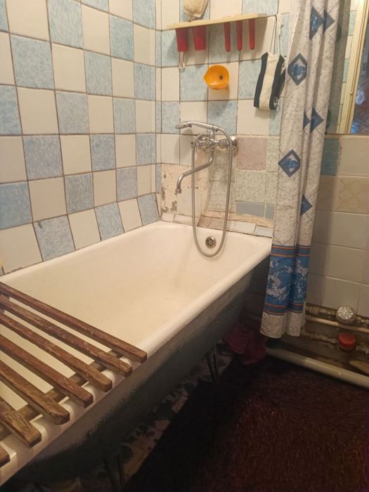 Юнусабад 15, 4/5/5, балкон 2*6.