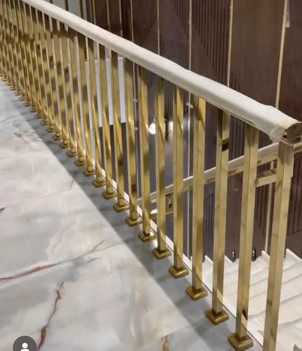 Перила из нержавейки и стекла. Доставка и монтаж бесплатно!