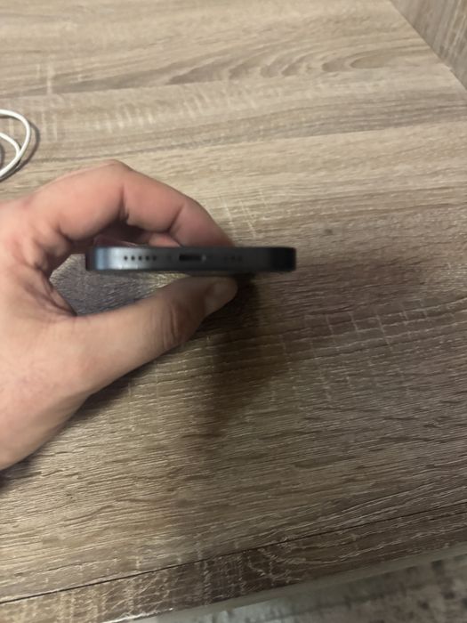 Vand Iphone 14 full box