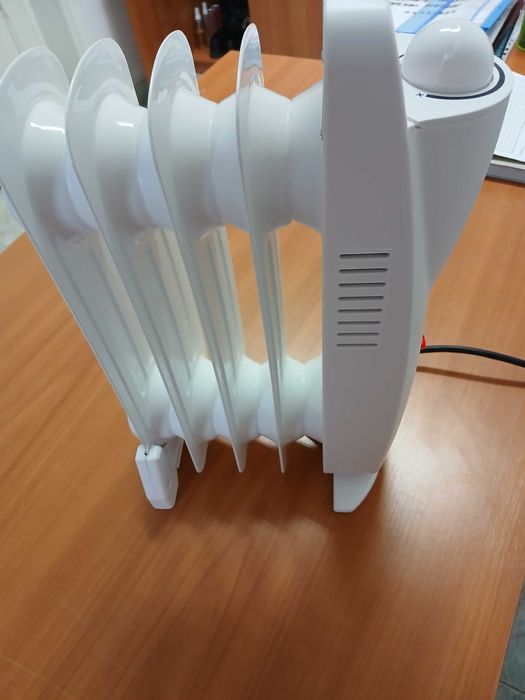 Vănd calorifer nou,.NU trimit prin curier