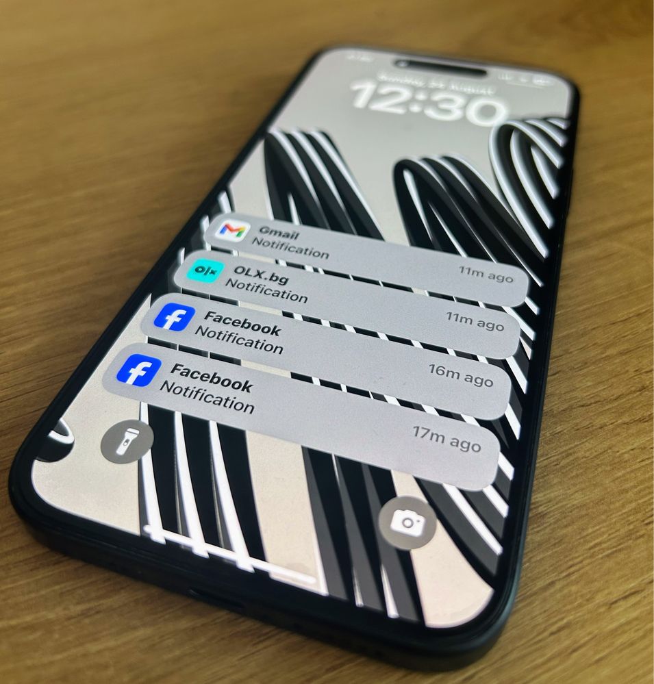 Оригинален iPhone 15 Plus 256 Gb - пълен комплект + аксесоари!