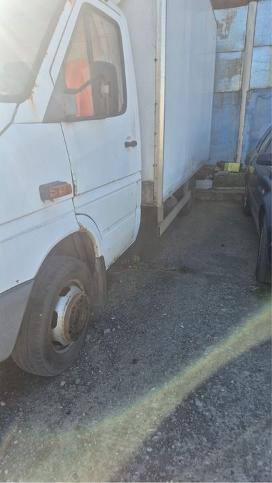 Mercedes Sprinter 413 cititi descrierea