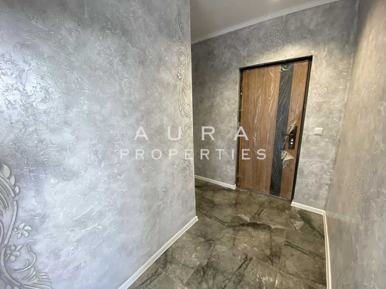 Продава се Тристаен апартамент в Разград, Орел - 80 кв.м за 1275 €/кв.м - Снимка #6