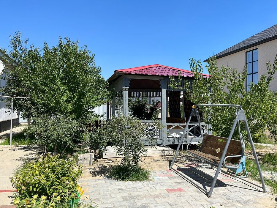 Продам дом со двором