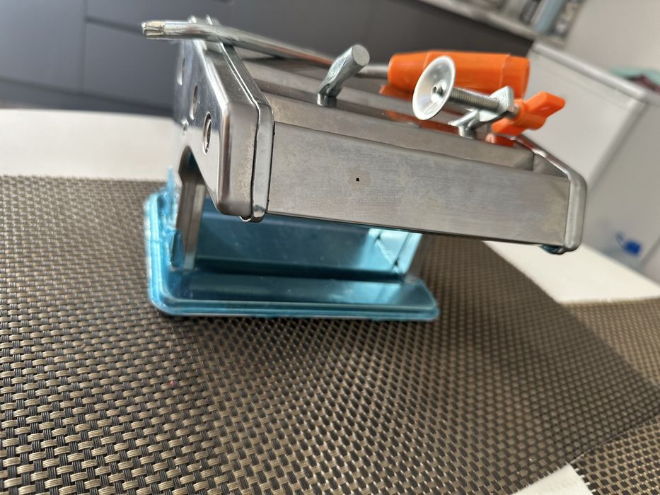 Продам лапшарезку. Почти новый