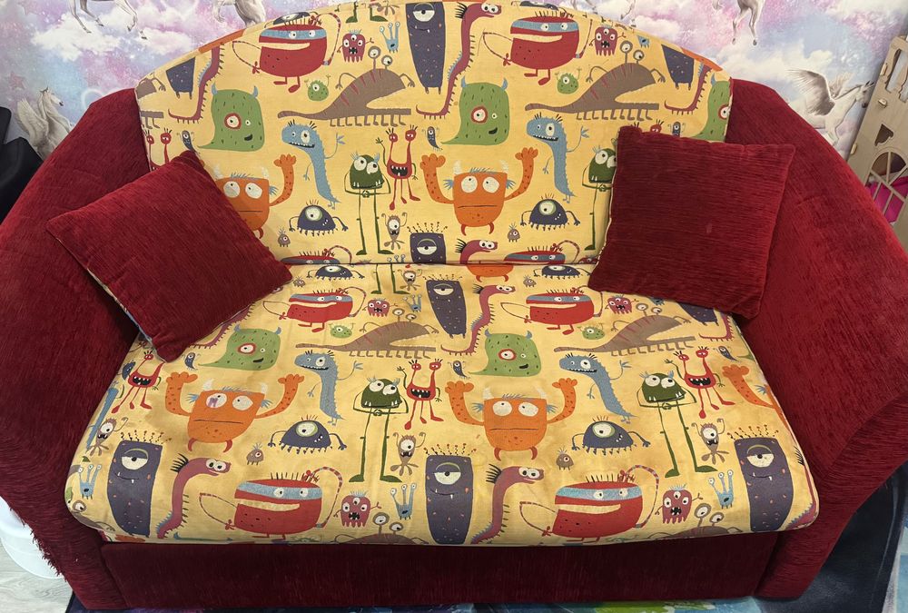 Продам диван в нормальном состоянии