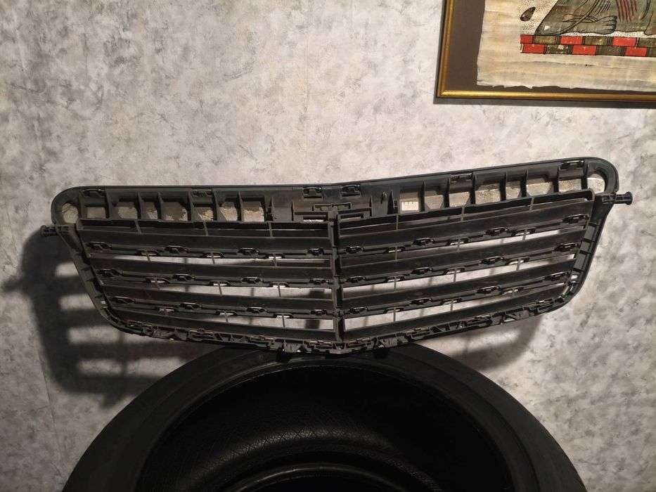 Решетка за мерцедес w212