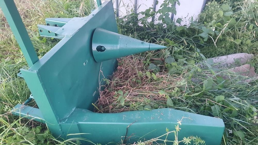 Despicator/carapator lemne după tractor