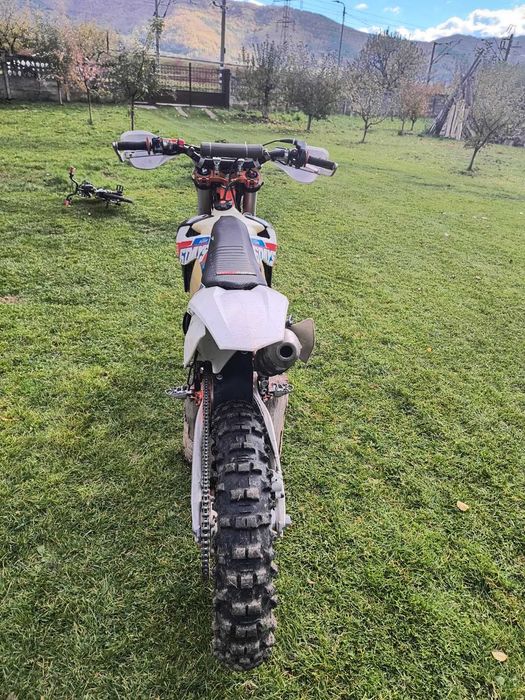 KTM 300 exc six days