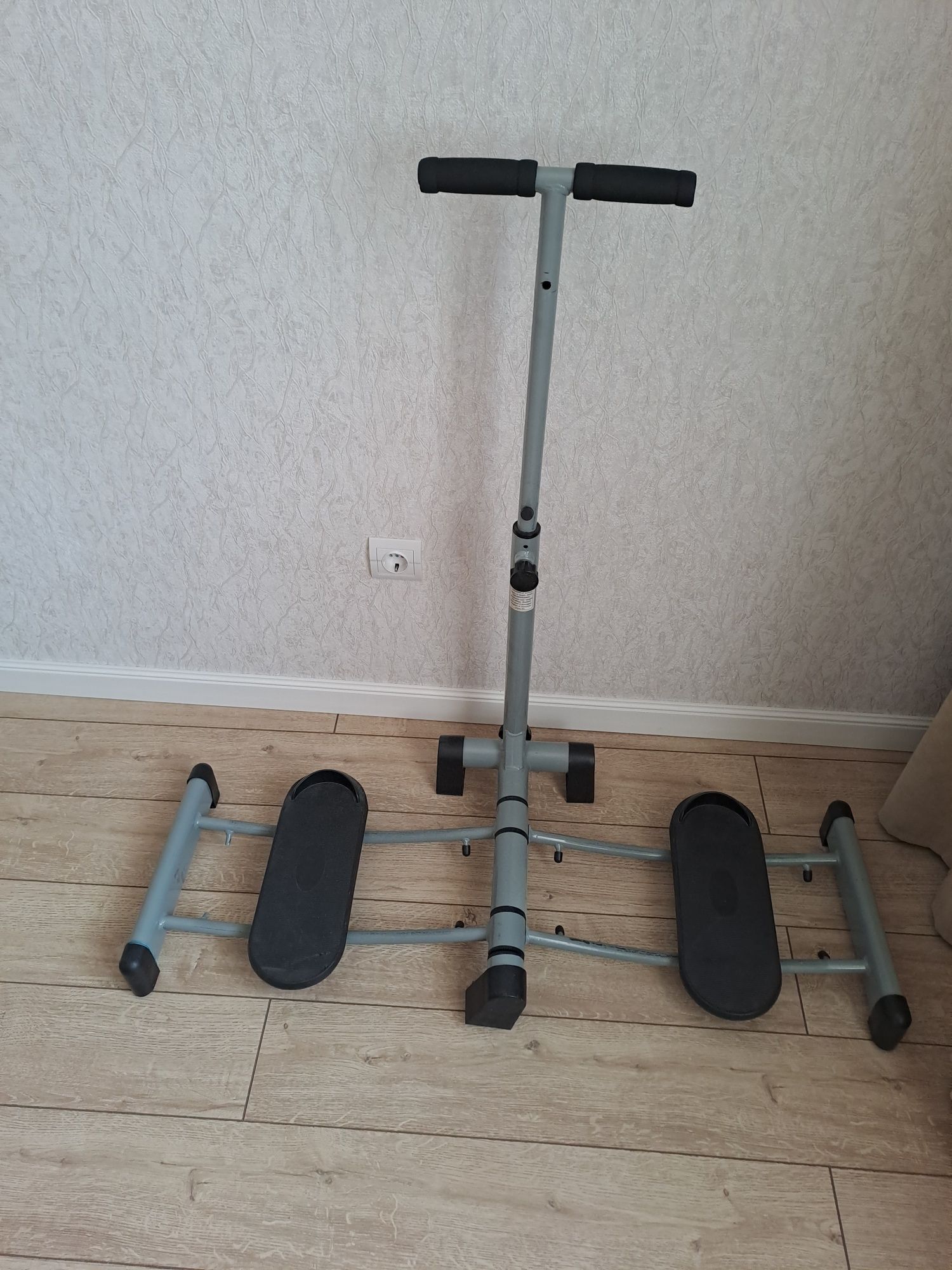 Тренажор б/у в отличном состояние