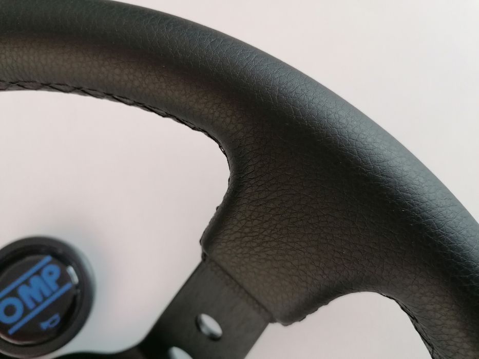 Волан кожен спортен ОМП черен 35см OMP