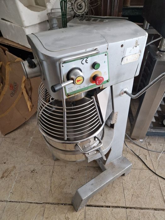 Masina curatat cartofi inox, mixer.planetar, alte aparate gatit