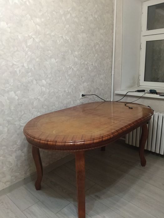 Продам стол в хорошем состоянии
