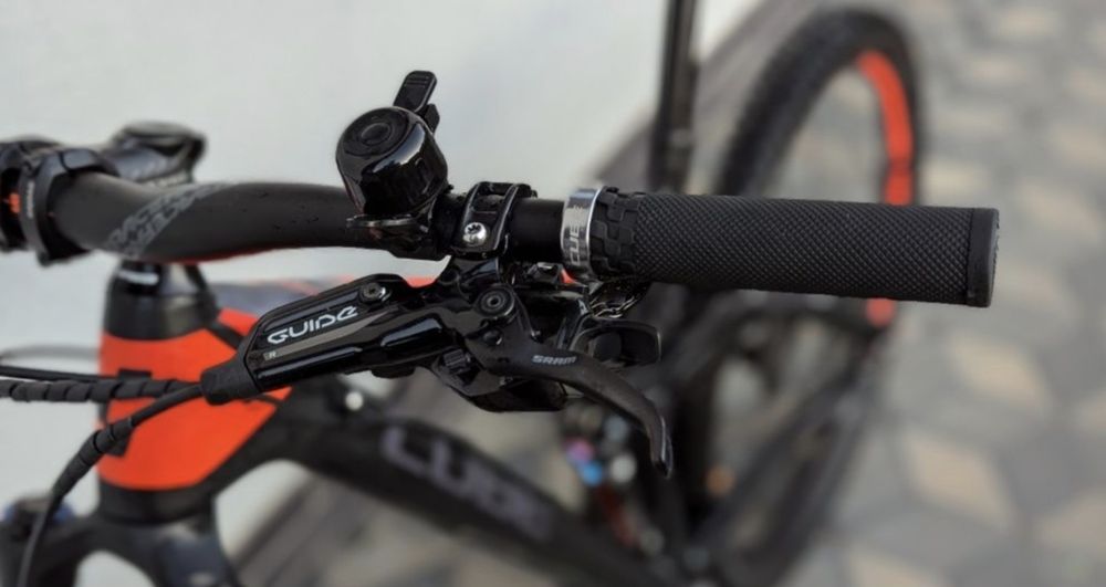 Bicicleta MTB Cube Carbon 29