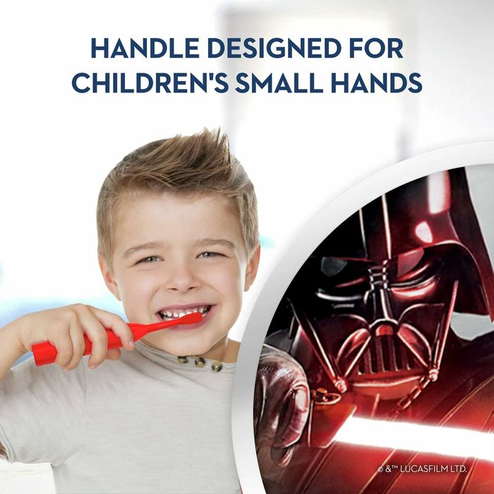 Детска четка за зъби Oral-B с батерии и изображение на STAR WARS