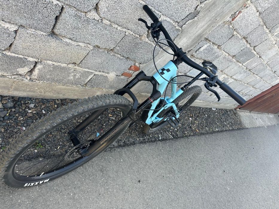 Vand bicicleta Cube one 44 carbon