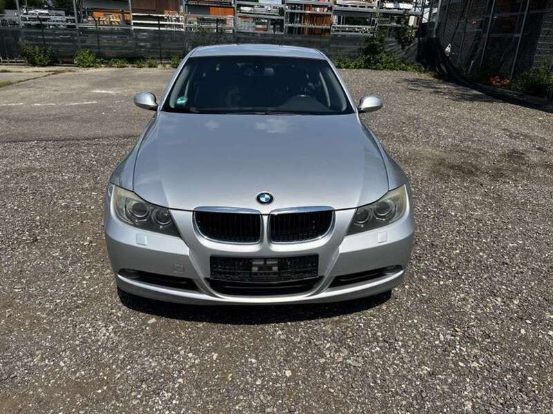 =>50ron/zi Închirieri mașini Rent a Car uz personal sau Glovo Uber