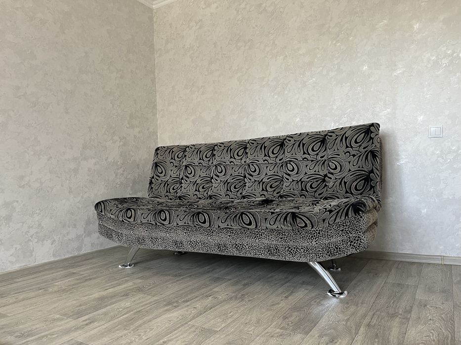 Диван и два кресла