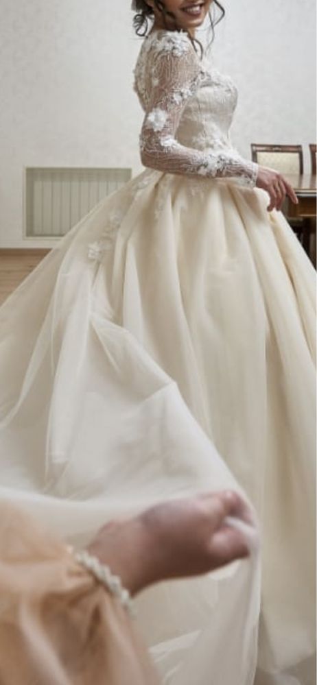 Продается эксклюзивное свадебное платье в отличном состоянии размер S