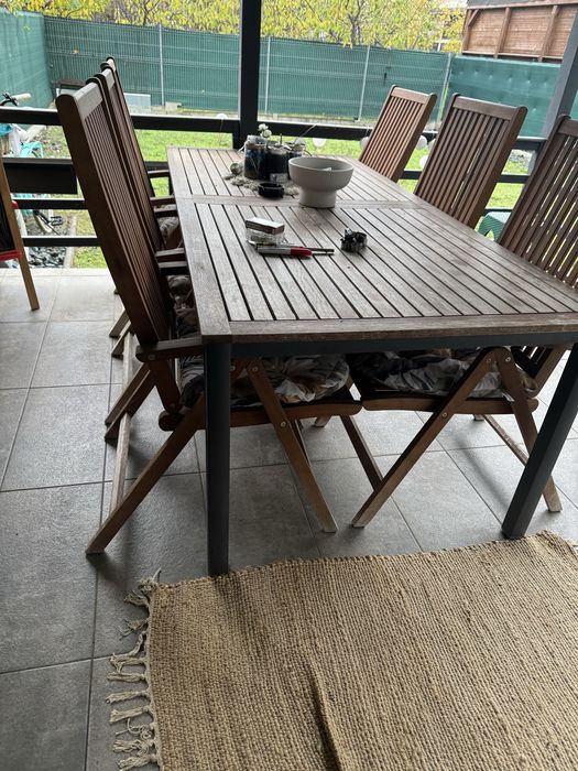 De vânzare: Set masă de grădină cu 6 scaune din lemn