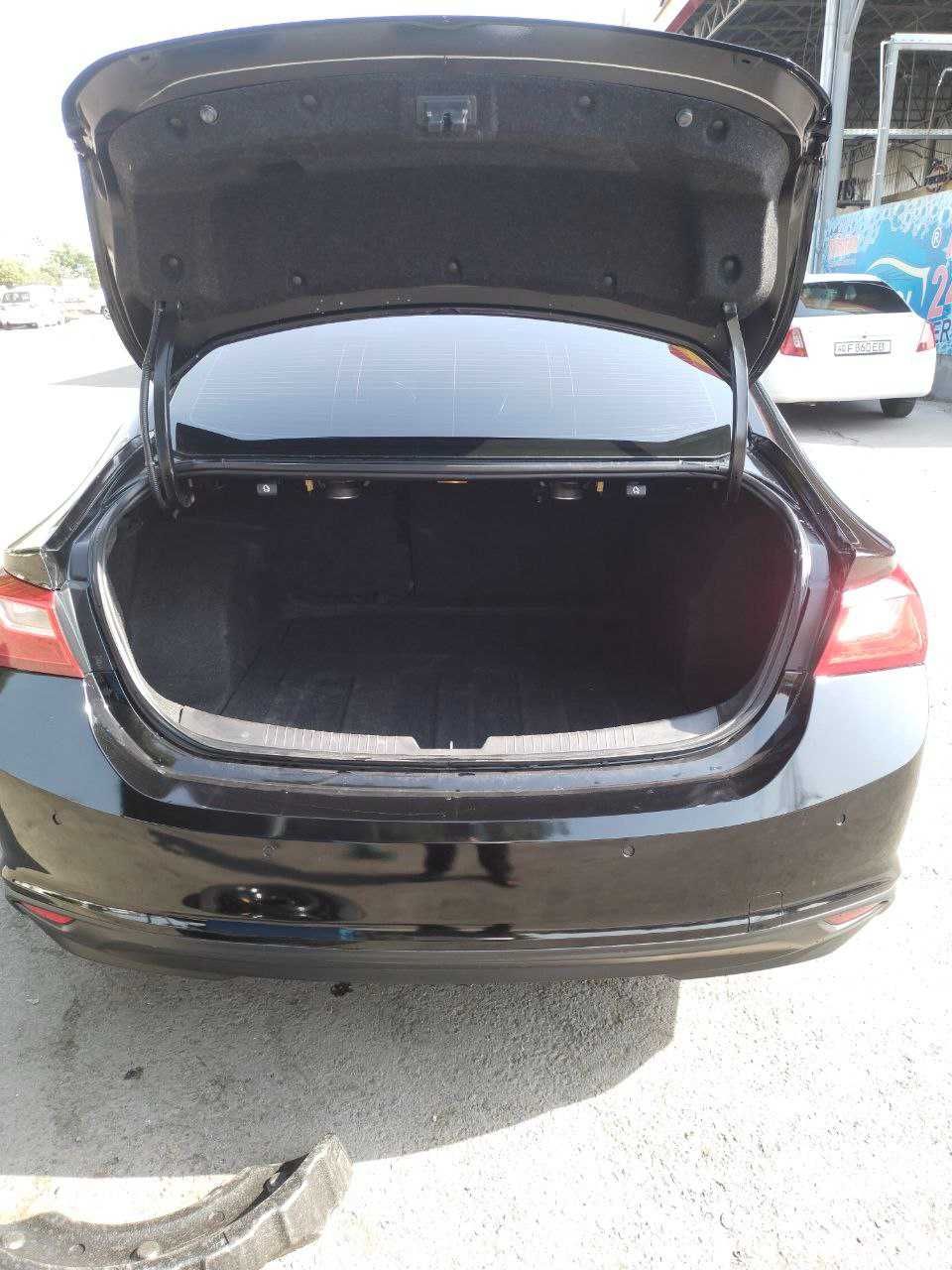 CHevrolet Malibu 2