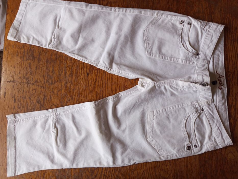 Pantaloni albi Nr40 Amisu