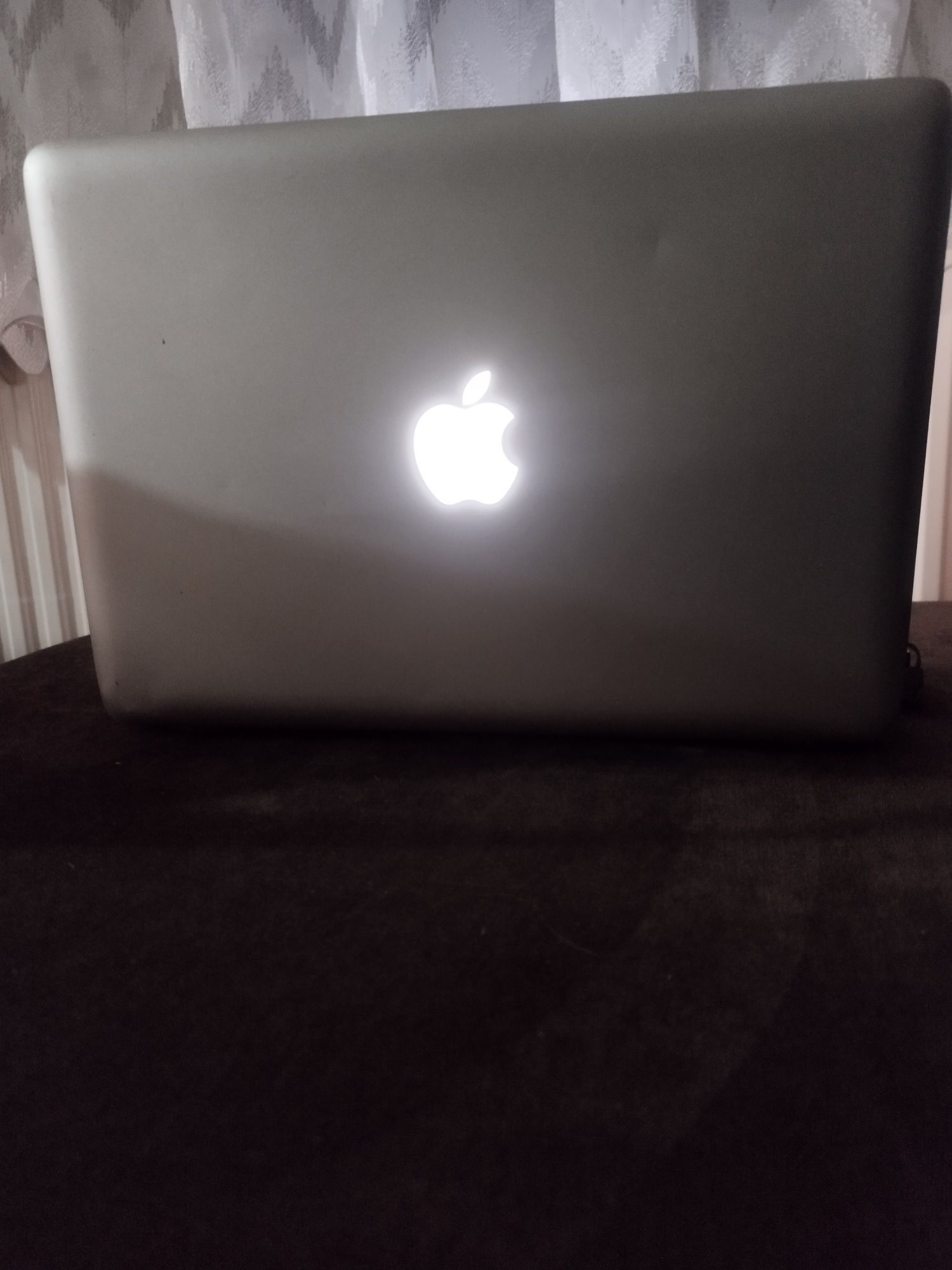 Apple macbook 13 pro