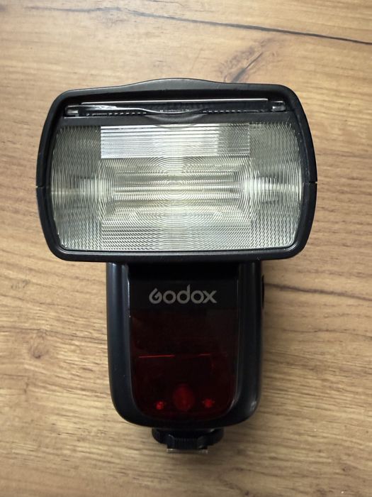 Blitz godox V860c pentru canon