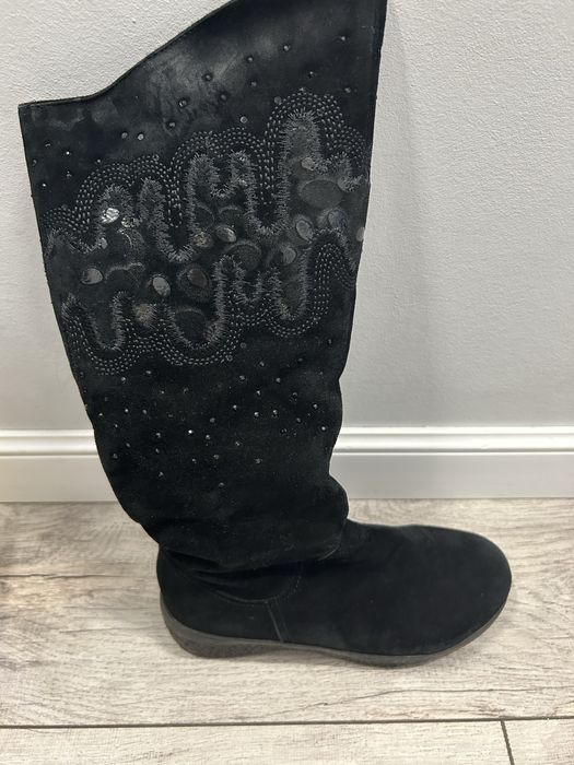 Продам женскую зимнюю обувь