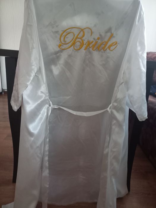 Сатенен халат за булка